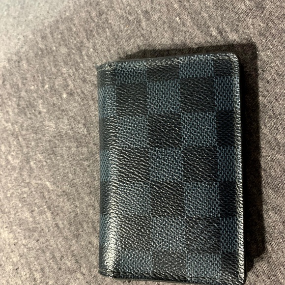Men’s Louis Vuitton wallet - Picture 4 of 4